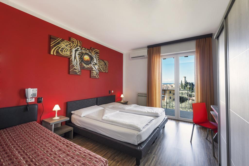 Hotel Garni Ischia Malcesine Ruang foto
